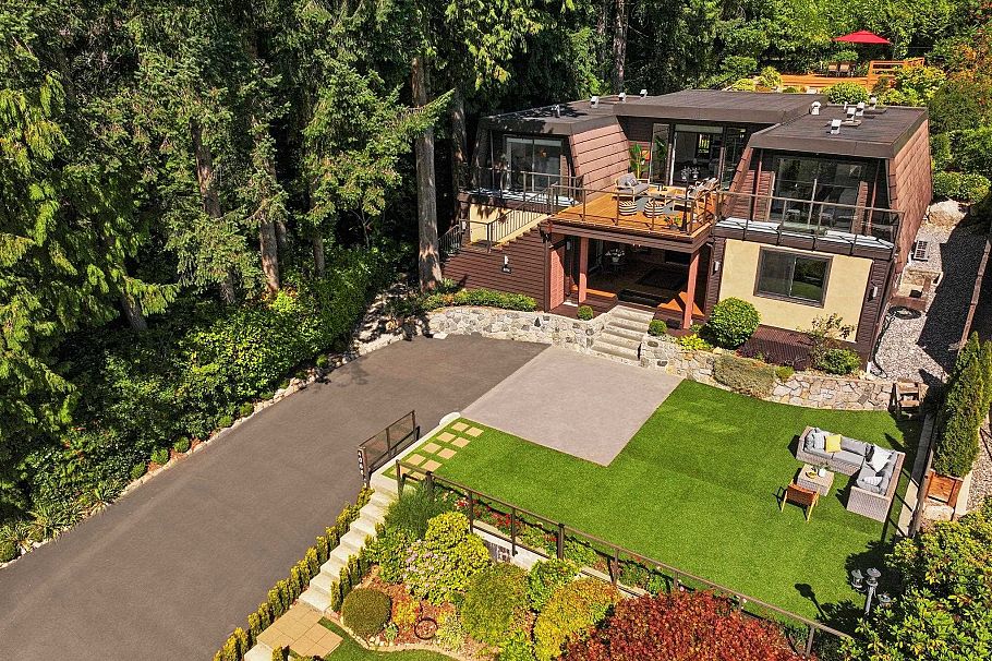 4066 Norwood Avenue North Vancouver, BC - 3