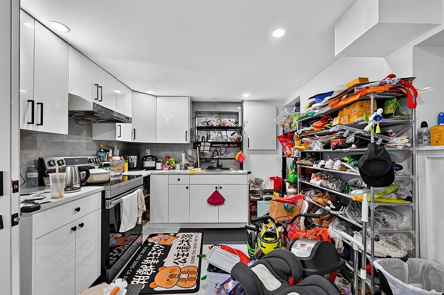 1315 E 33rd Avenue Vancouver, BC - 19