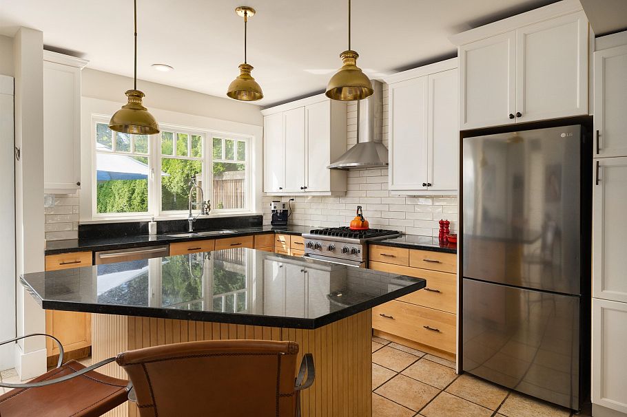 3864 W 29th Avenue Vancouver, BC - 11