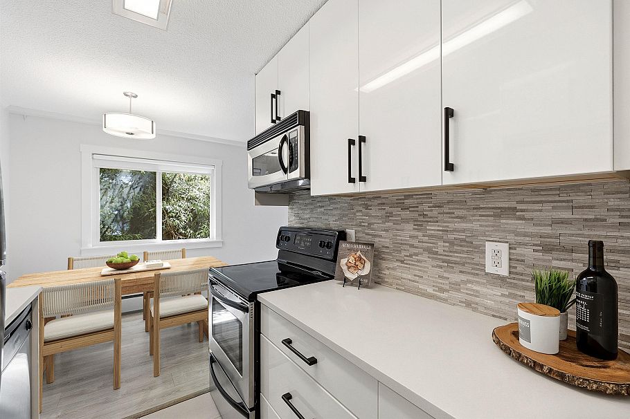 112 211 W 3rd Street North Vancouver, BC - 4