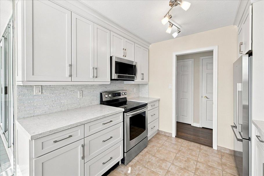 901 5425 Yew Street Vancouver, BC - 16
