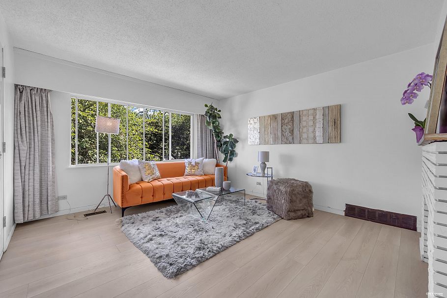 3006 E 27th Avenue Vancouver, BC - 5
