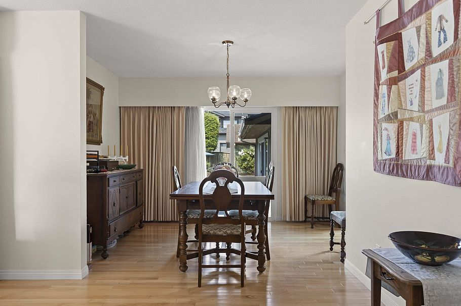 4041 W 39th Avenue Vancouver, BC - 9