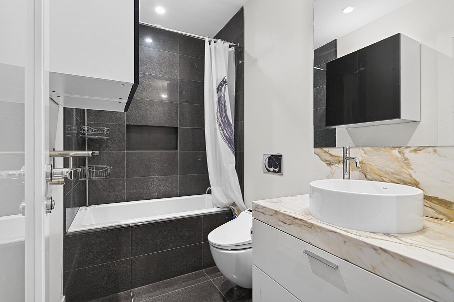 1102 277 Thurlow Street Vancouver, BC - 22