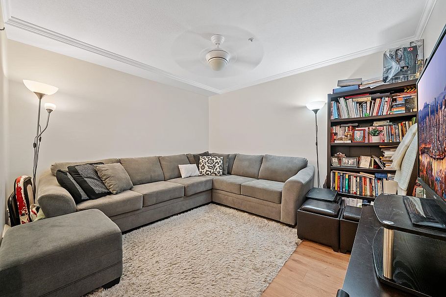 104 1281 Parkgate Avenue North Vancouver, BC - 11