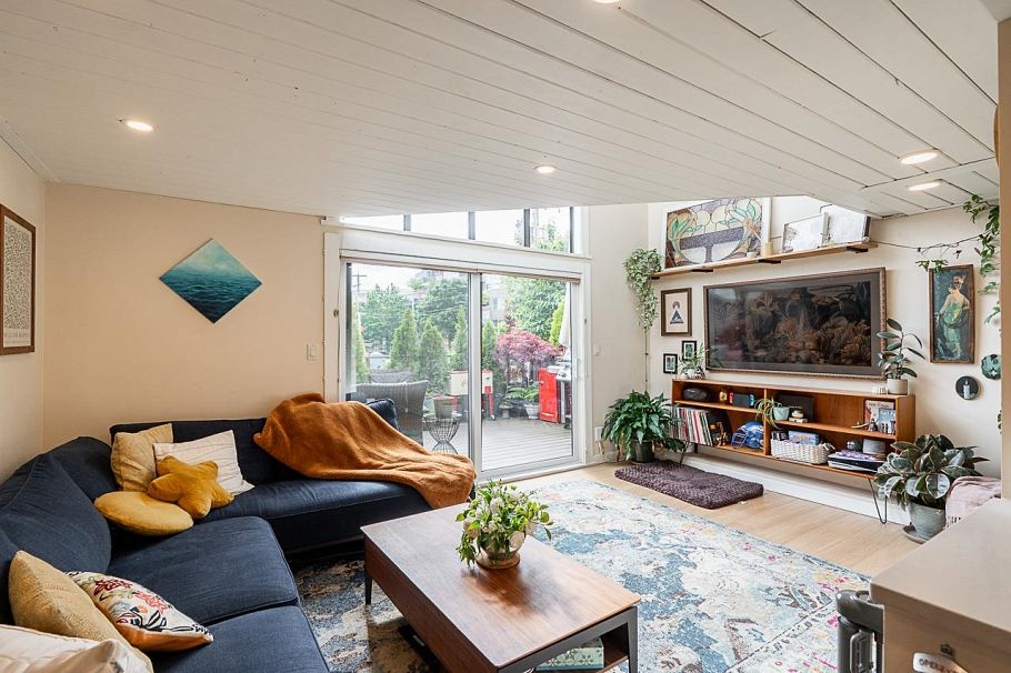 1173 W 8th Avenue Vancouver, BC - 8