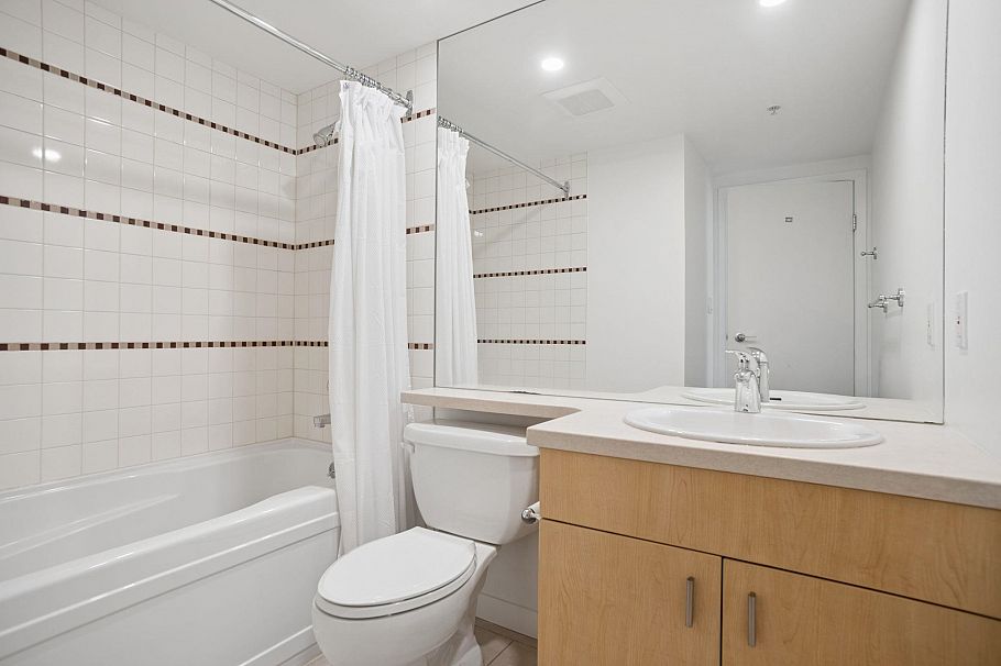505 1067 Marinaside Crescent Vancouver, BC - 21