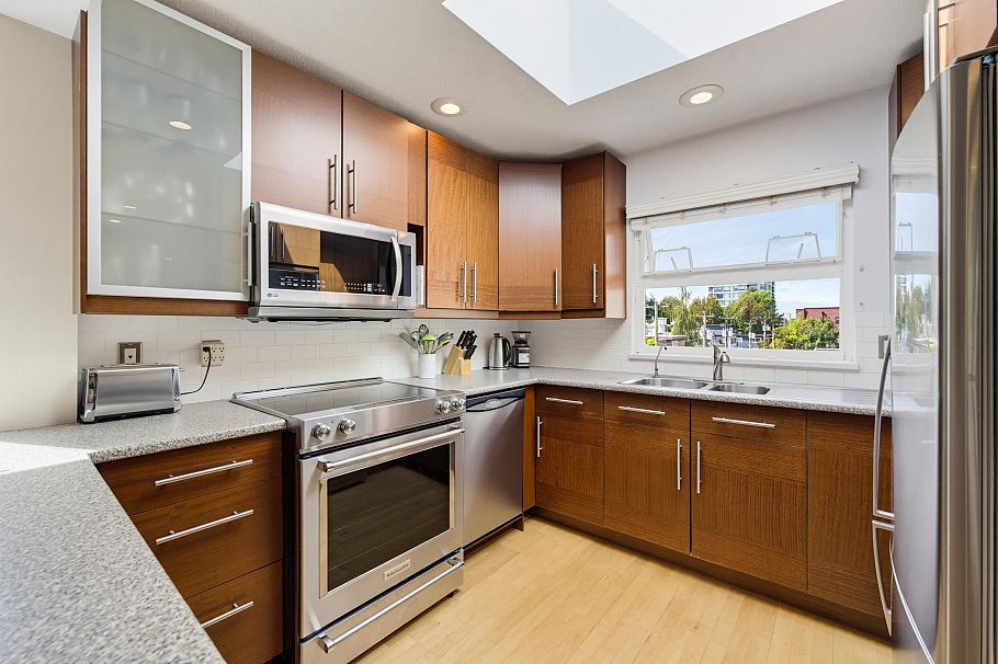 403 1200 W 10th Avenue Vancouver, BC - 17