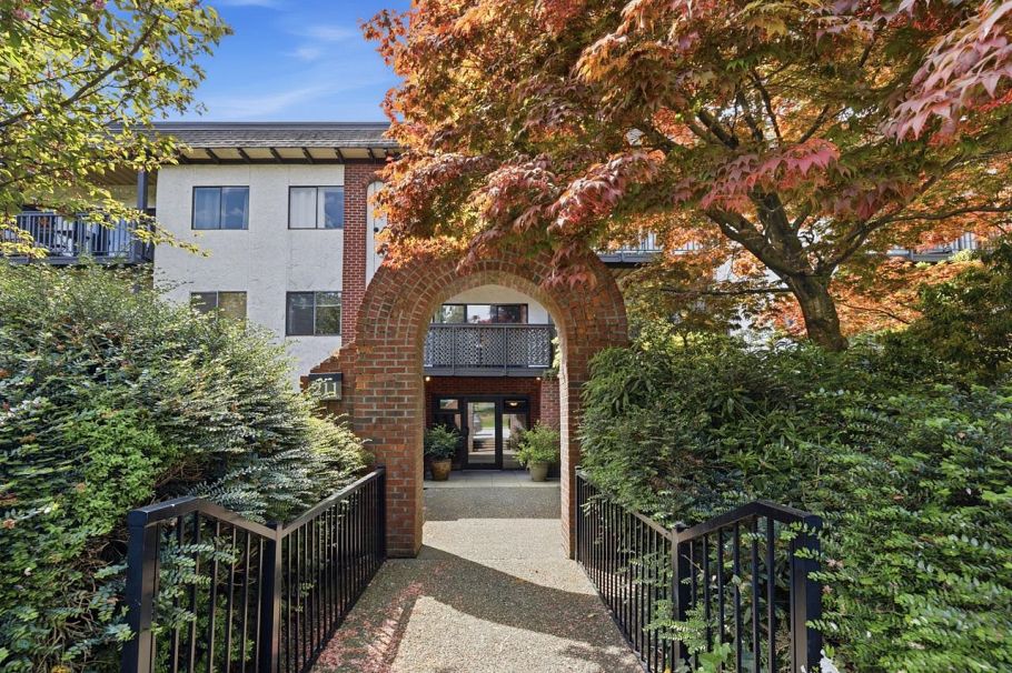 112 211 W 3rd Street North Vancouver, BC - 12