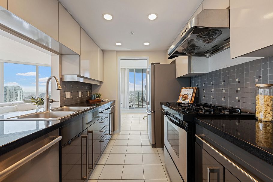 3007 1408 Strathmore Mews Vancouver, BC - 17