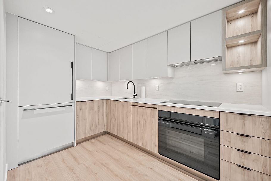 425 755 Harbourside Drive North Vancouver, BC - 8