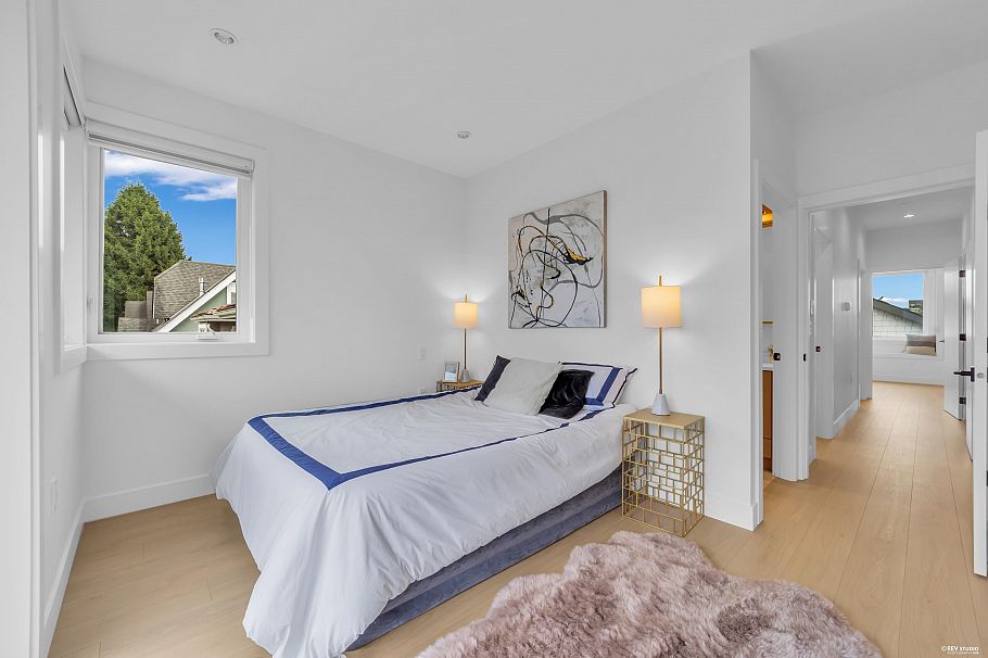 1 3436 Triumph Street Vancouver, BC - 22