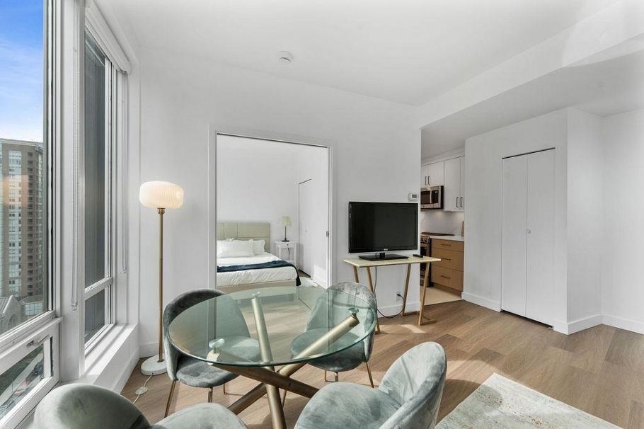 1204 989 Nelson Street Vancouver, BC - 9