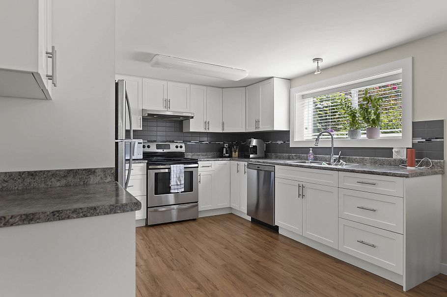 4041 W 39th Avenue Vancouver, BC - 24