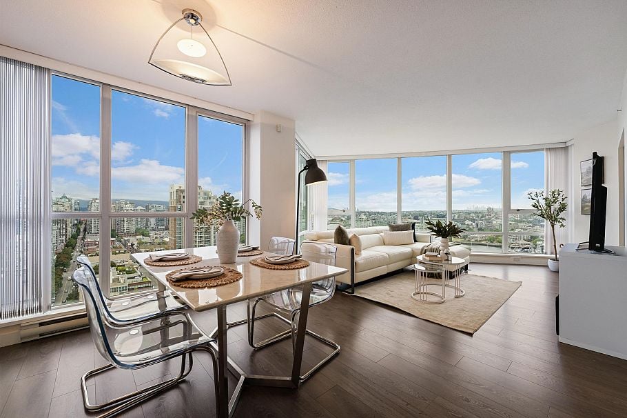 3007 1408 Strathmore Mews Vancouver, BC - 1