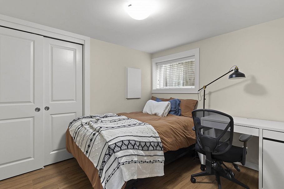 4041 W 39th Avenue Vancouver, BC - 25