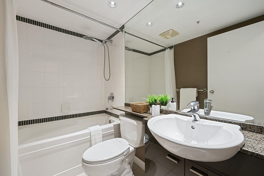 3007 1408 Strathmore Mews Vancouver, BC - 31