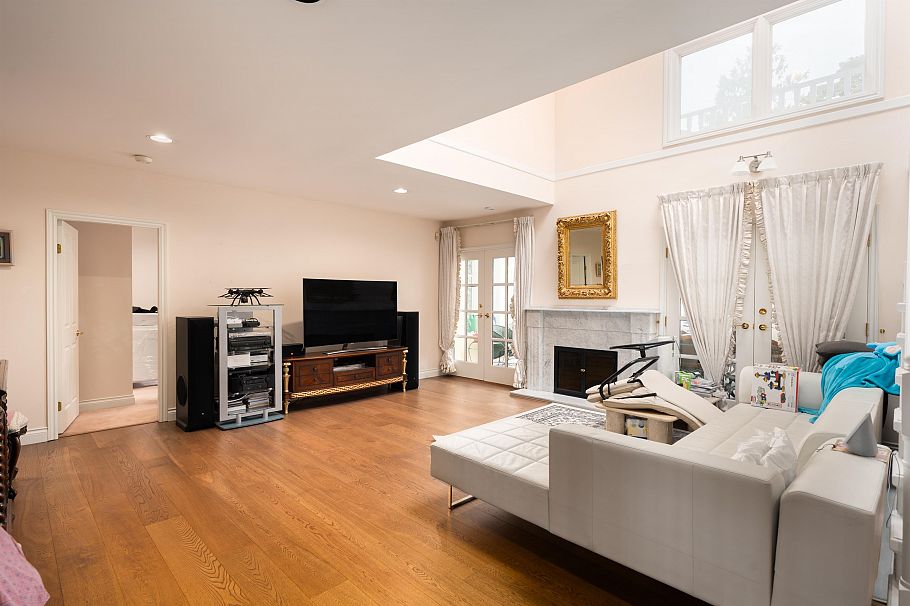 1277 W King Edward Avenue Vancouver, BC - 11
