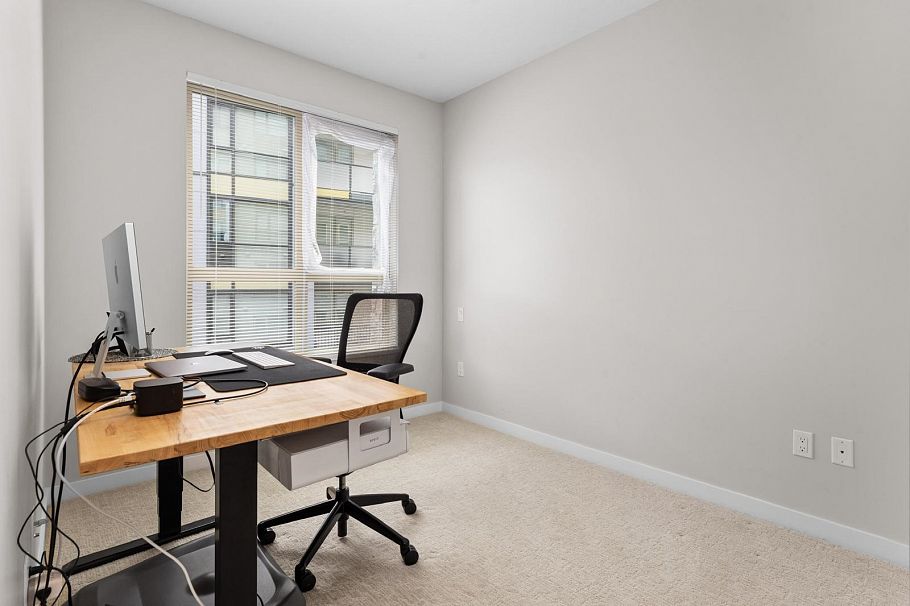 212 2663 Library Lane North Vancouver, BC - 23
