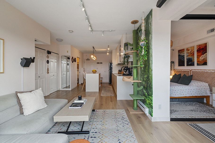 PH10 702 E King Edward Avenue Vancouver, BC - 12