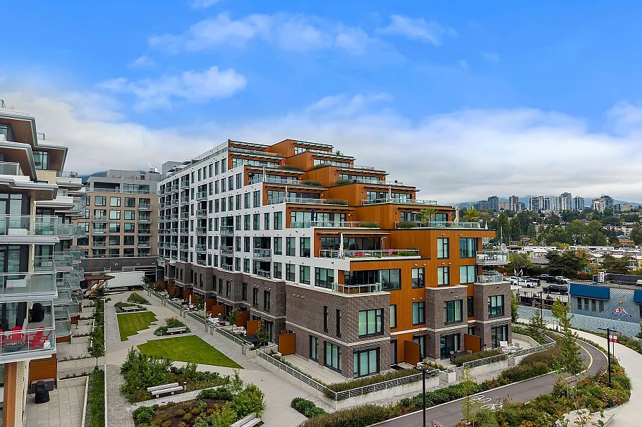 425 755 Harbourside Drive North Vancouver, BC - 28