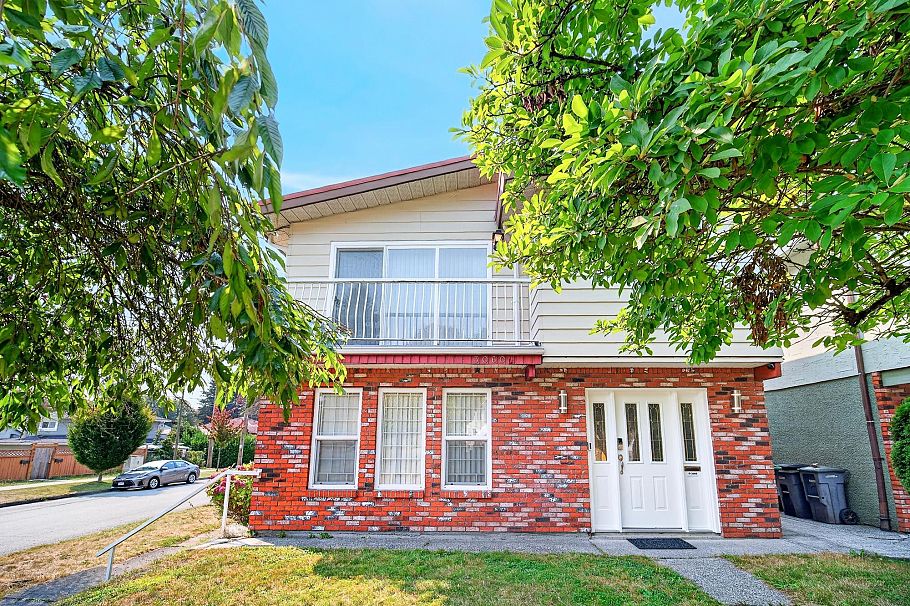 3060 Euclid Avenue Vancouver, BC - 1