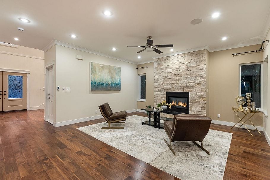 839 W 20th Street North Vancouver, BC - 4