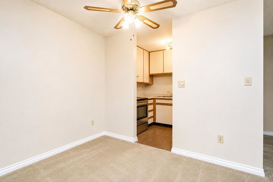 203 1775 W 10th Avenue Vancouver, BC - 4