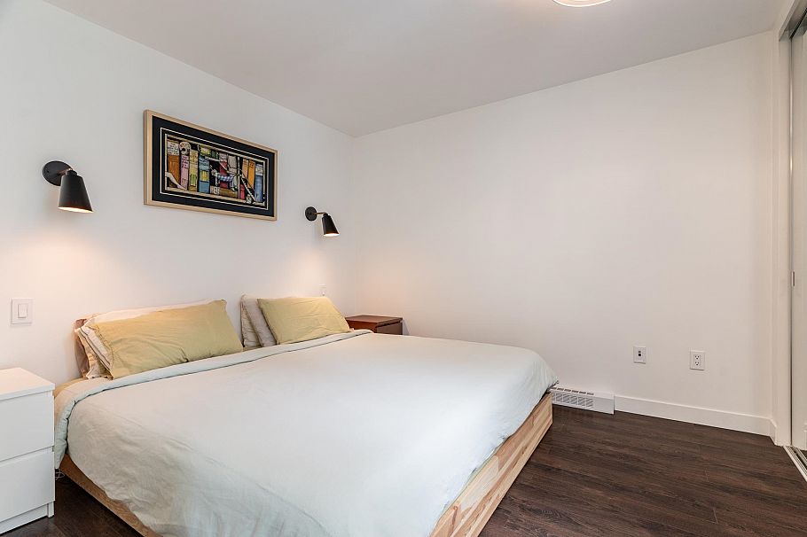 182 E 17th Avenue Vancouver, BC - 20
