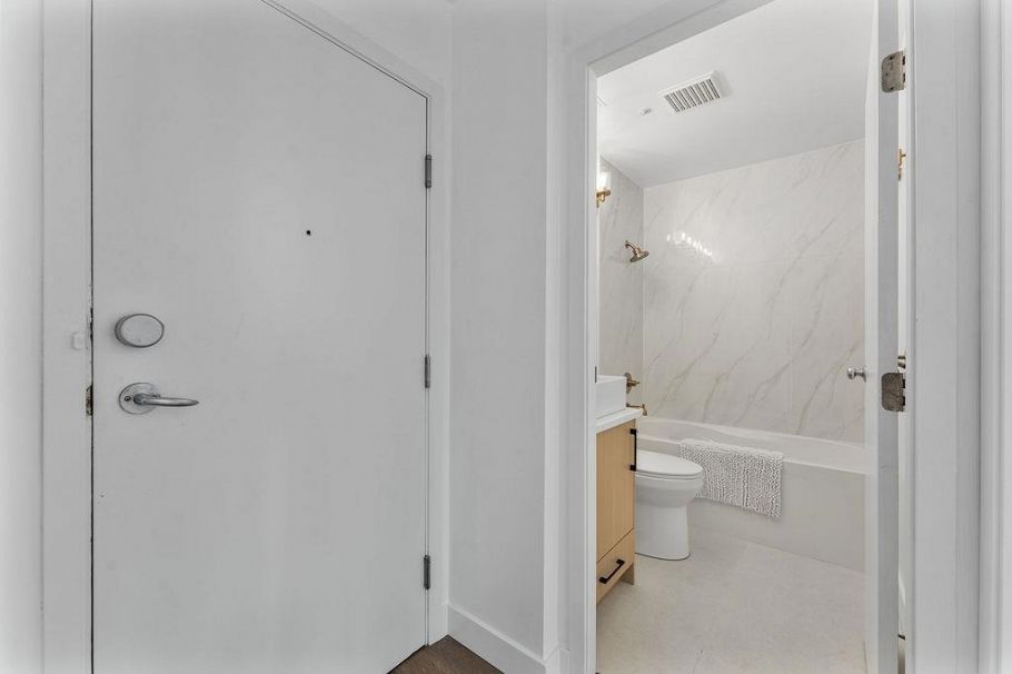 1204 989 Nelson Street Vancouver, BC - 20