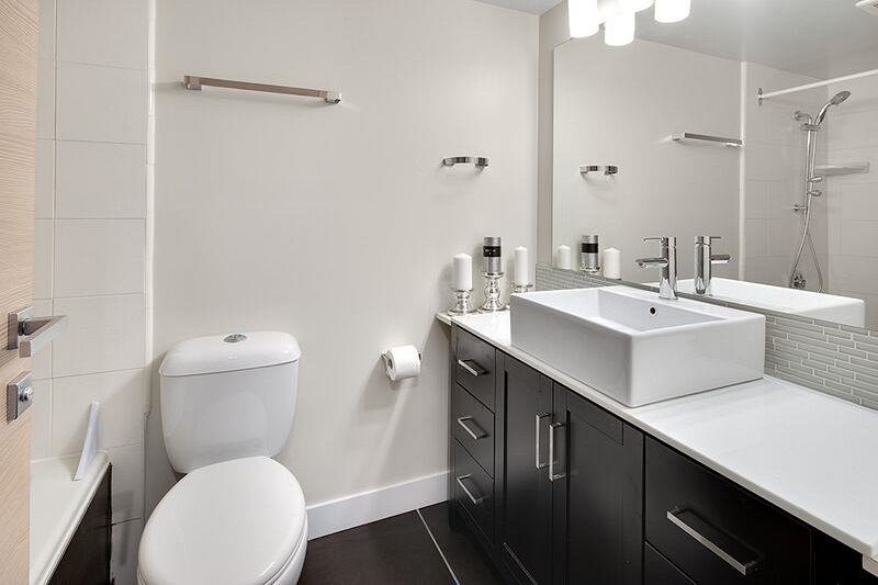 701 145 St Georges Avenue North Vancouver, BC - 16