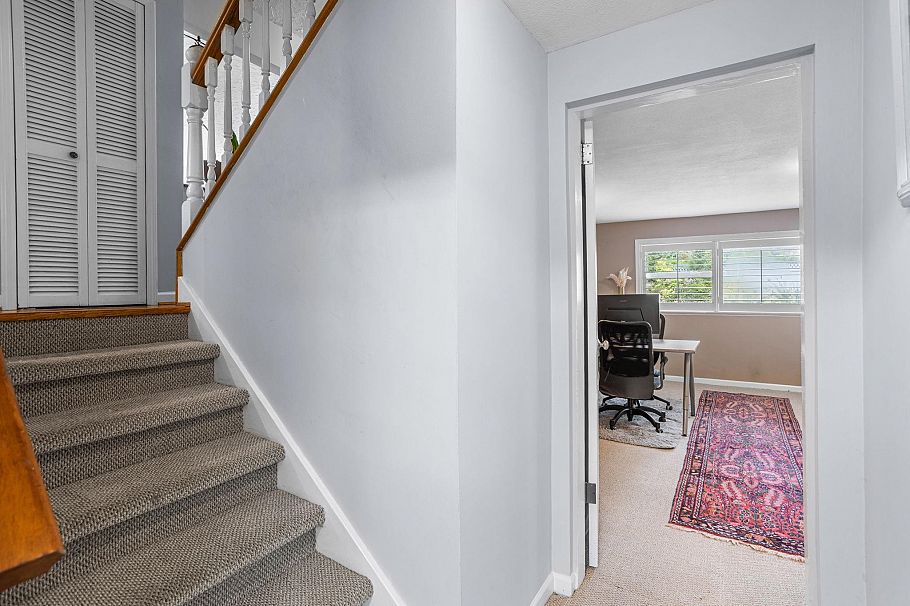 3020 Thorncliffe Drive North Vancouver, BC - 24
