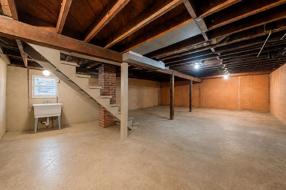 3218 W 6th Avenue Vancouver, BC - 19