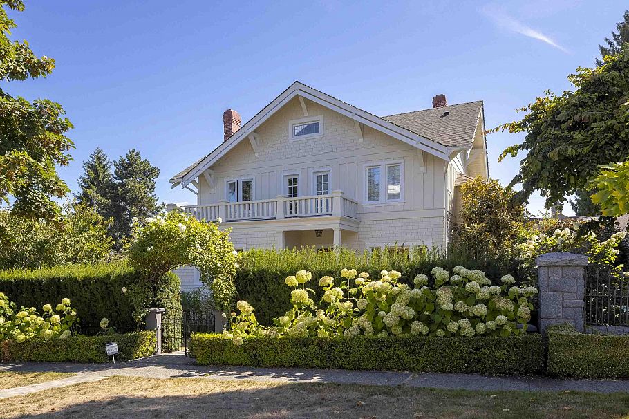 5112 Maple Street Vancouver, BC - 1
