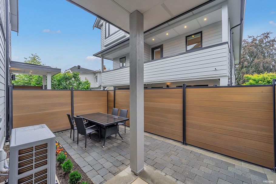 1 3438 Triumph Street Vancouver, BC - 21