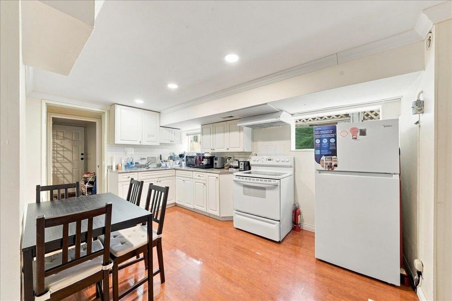 4820 Moss Street Vancouver, BC - 20