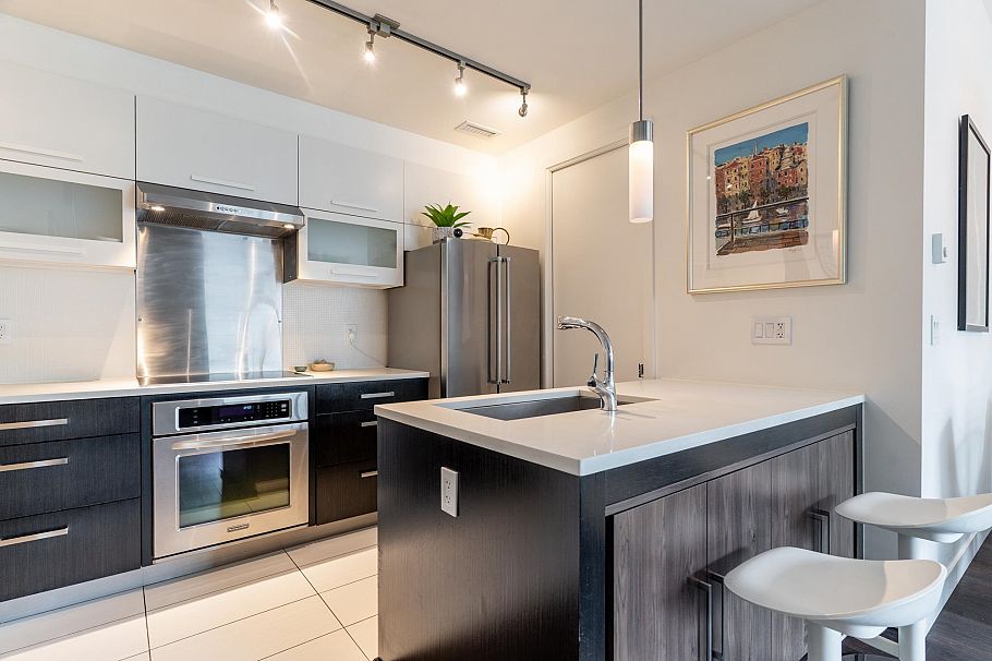 182 E 17th Avenue Vancouver, BC - 15