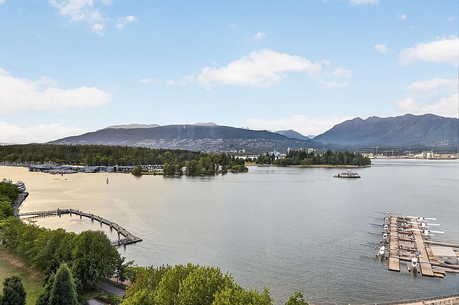 1102 277 Thurlow Street Vancouver, BC - 27