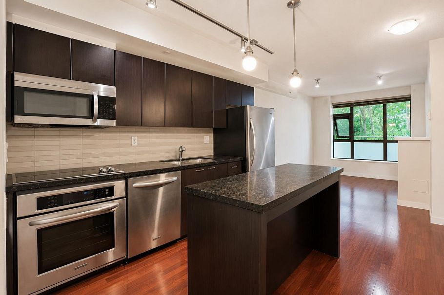 201 538 Smithe Street Vancouver, BC - 4