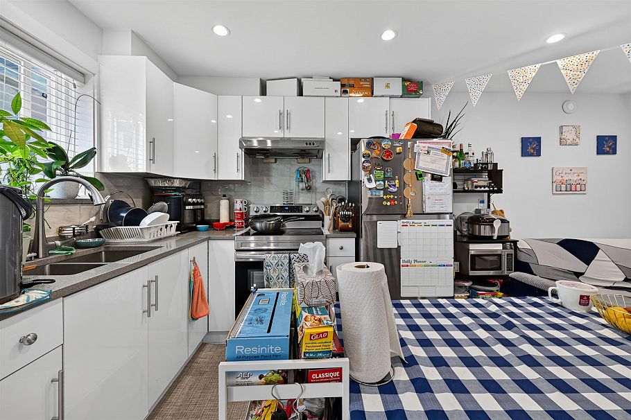 1315 E 33rd Avenue Vancouver, BC - 12