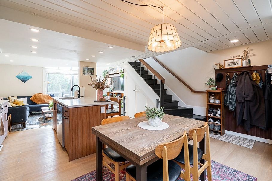 1173 W 8th Avenue Vancouver, BC - 2