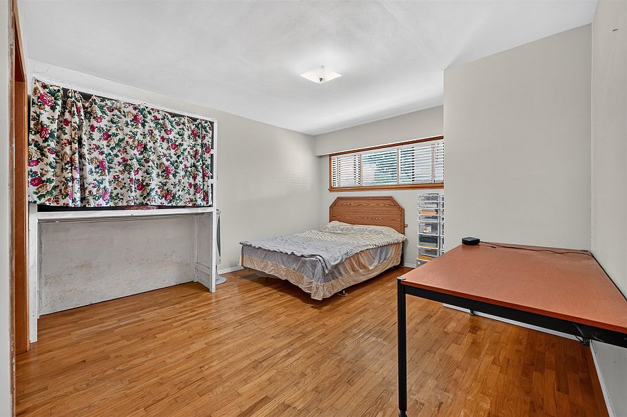 1315 E 33rd Avenue Vancouver, BC - 31