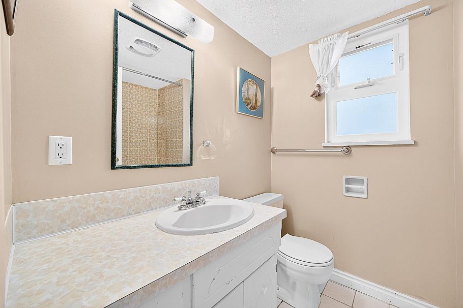 3060 Euclid Avenue Vancouver, BC - 25