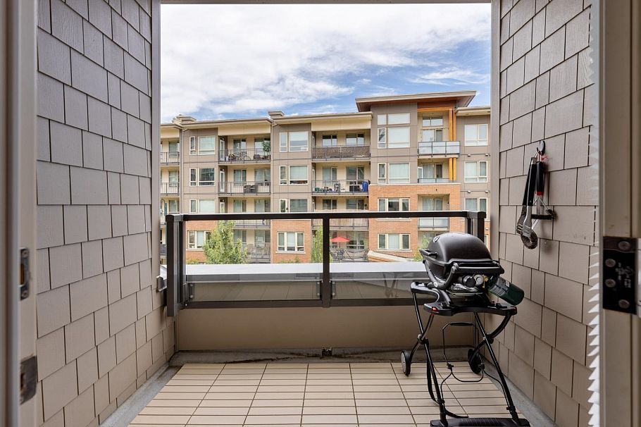 212 2663 Library Lane North Vancouver, BC - 17