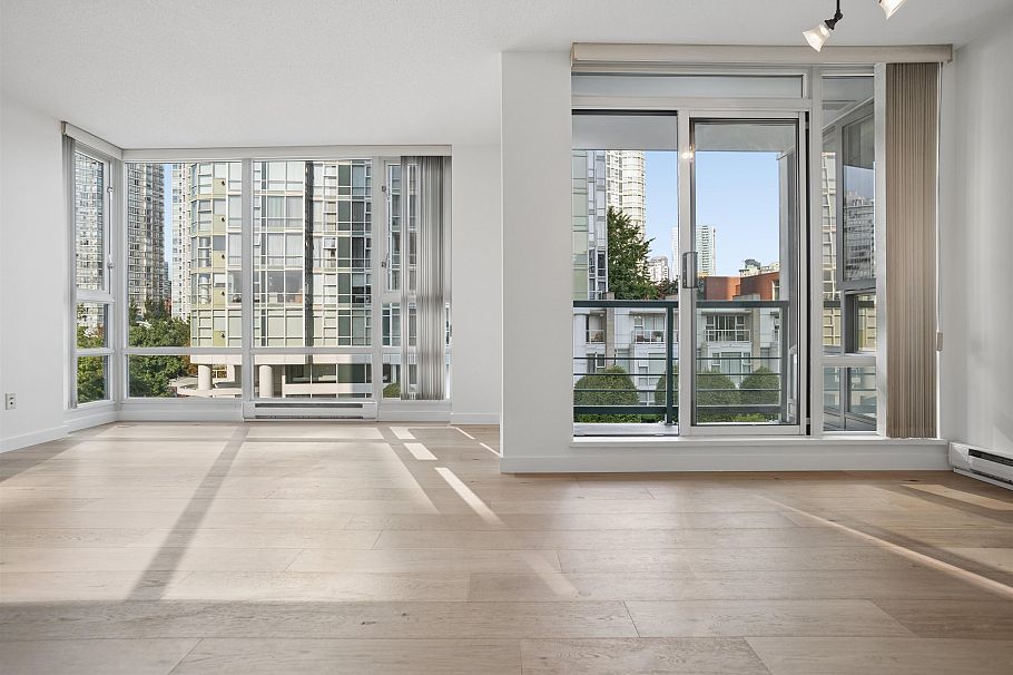 505 1067 Marinaside Crescent Vancouver, BC - 6