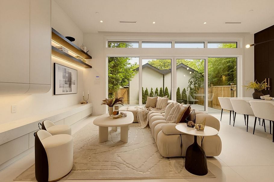 2 3617 W 12th Avenue Vancouver, BC - 3