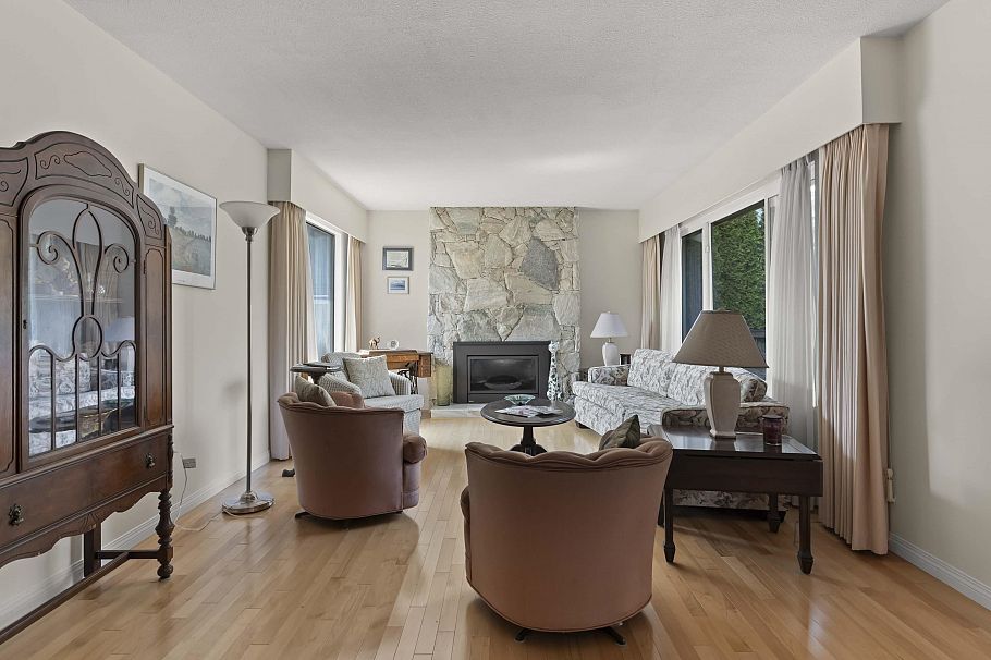 4041 W 39th Avenue Vancouver, BC - 6