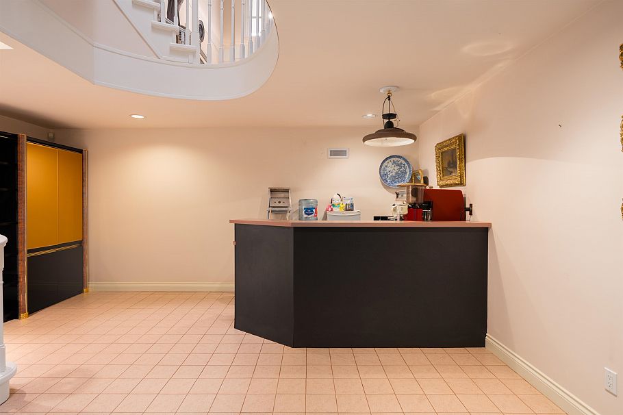 1277 W King Edward Avenue Vancouver, BC - 27