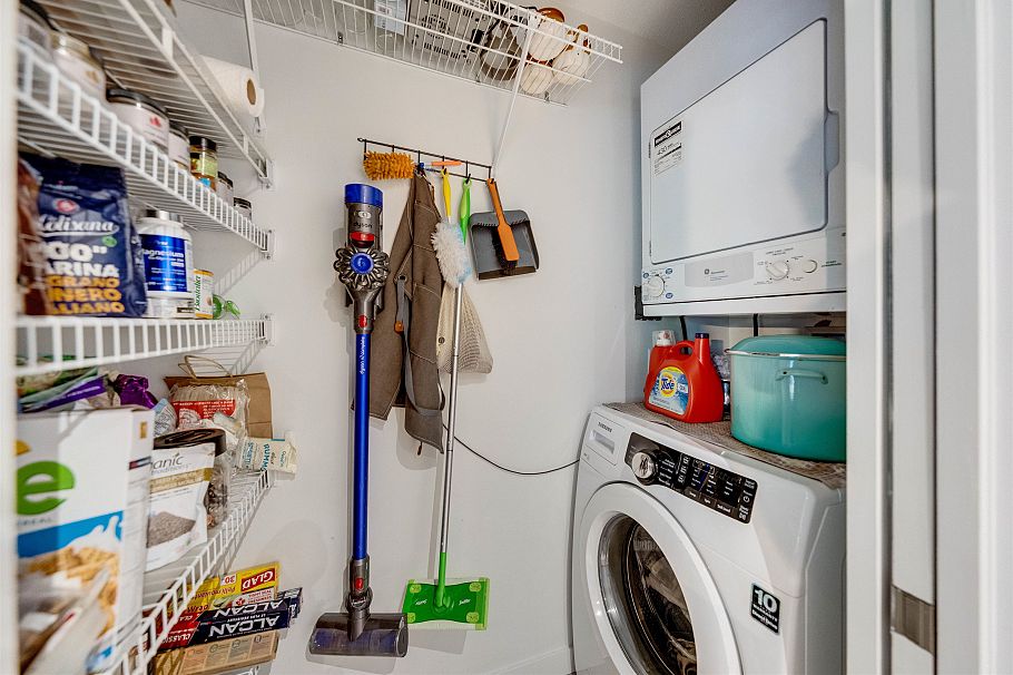 304 865 W 15th Avenue Vancouver, BC - 27
