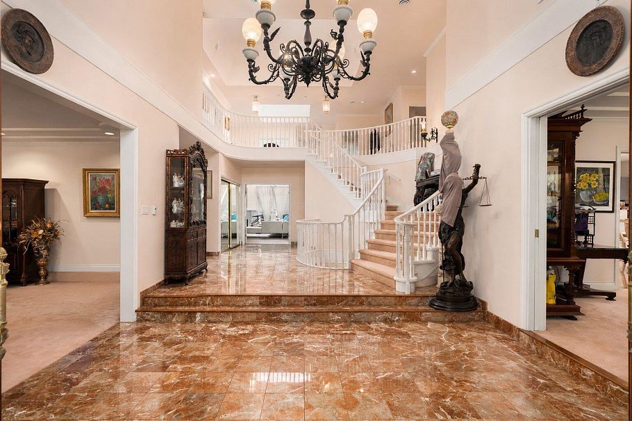 1277 W King Edward Avenue Vancouver, BC - 2